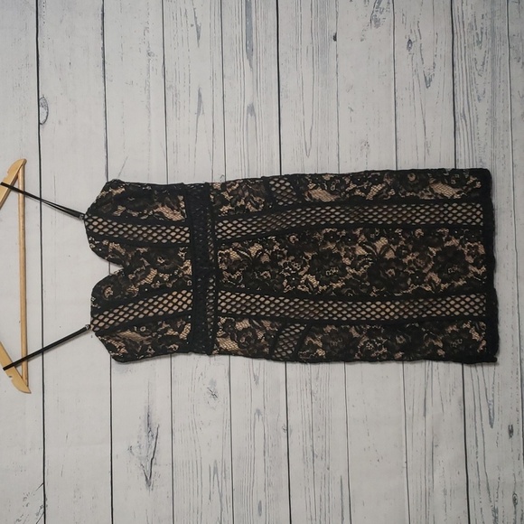 Chelsea From Honey boutique dress - Picture 1 of 8